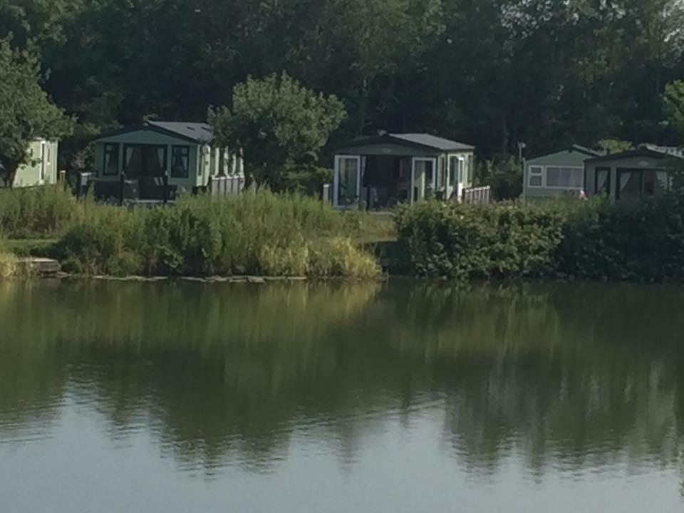 Carmels Caravan Borwick Lakes *